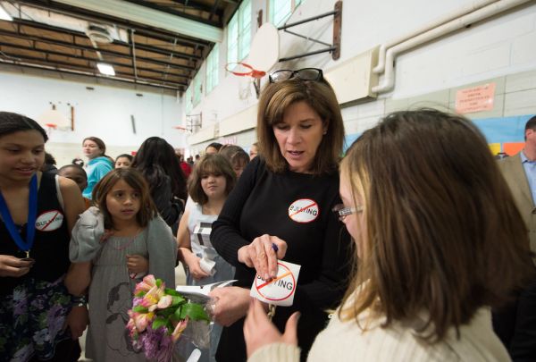 First Lady O'Malley Address Armistead Gardens Students on Bullying