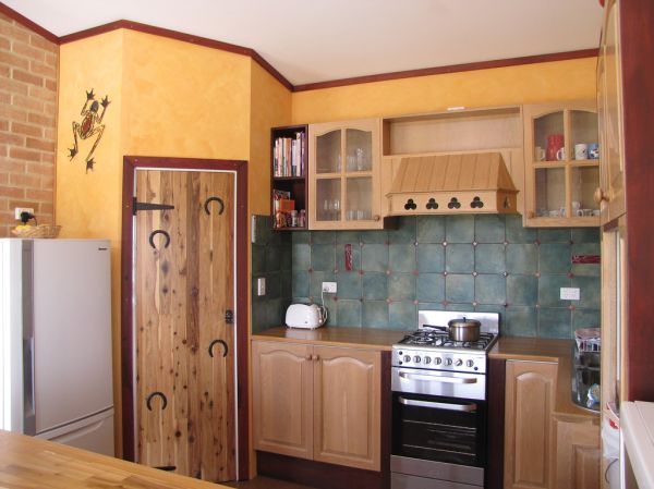 The Kitchen Complete - Strawbale House Build in Redmond Western Australia