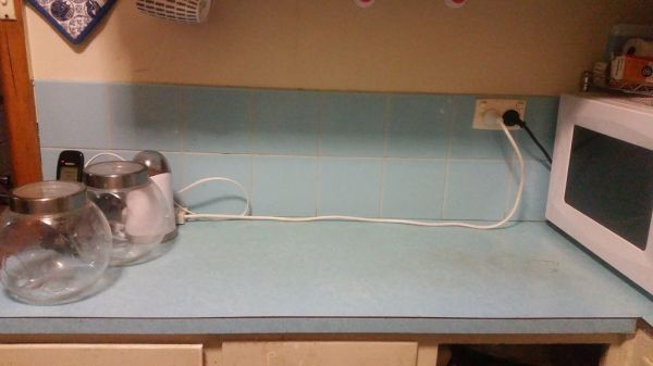 Blue benchtop in Moe flat