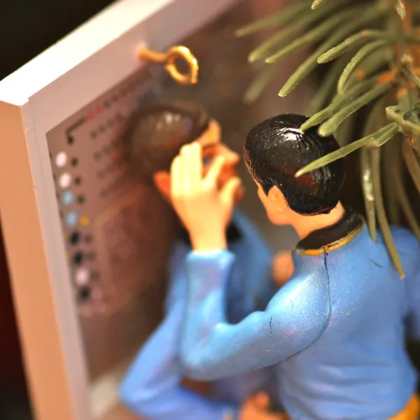 Christmas decorations - Star Trek - Spock does mind meld on Bones