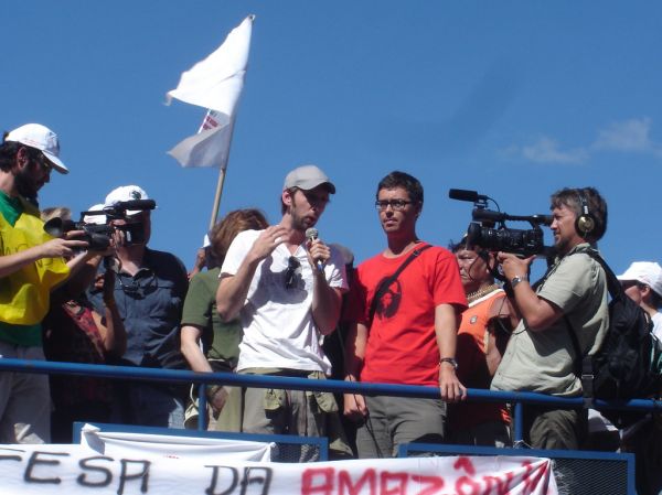 Joel David Moore of Avatar speaking at a rally to stop Belo Monte Dam