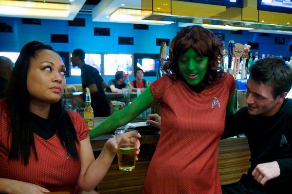 [Dragon*Con 2009] Uhura, Gaila and Kirk from Star Trek