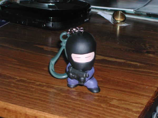 Teeny little Counter-Strike guy