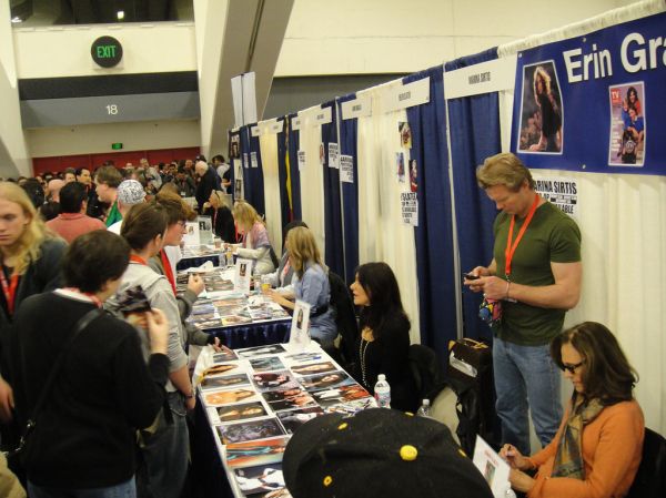 Lindsay Wagner (Bionic Woman), Marina Sirtis (Star Trek: TNG), and Erin Gray (Buck Rogers)